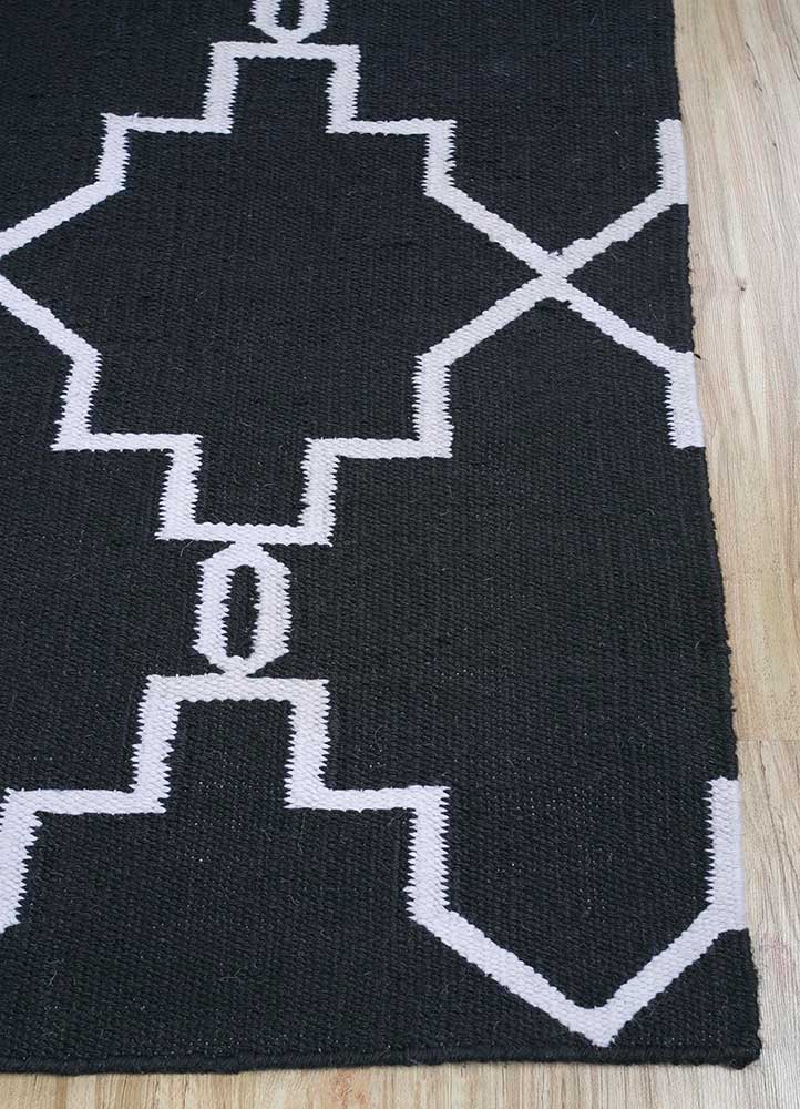 Ullteppe - 375 x 270 cm - svart og hvitt