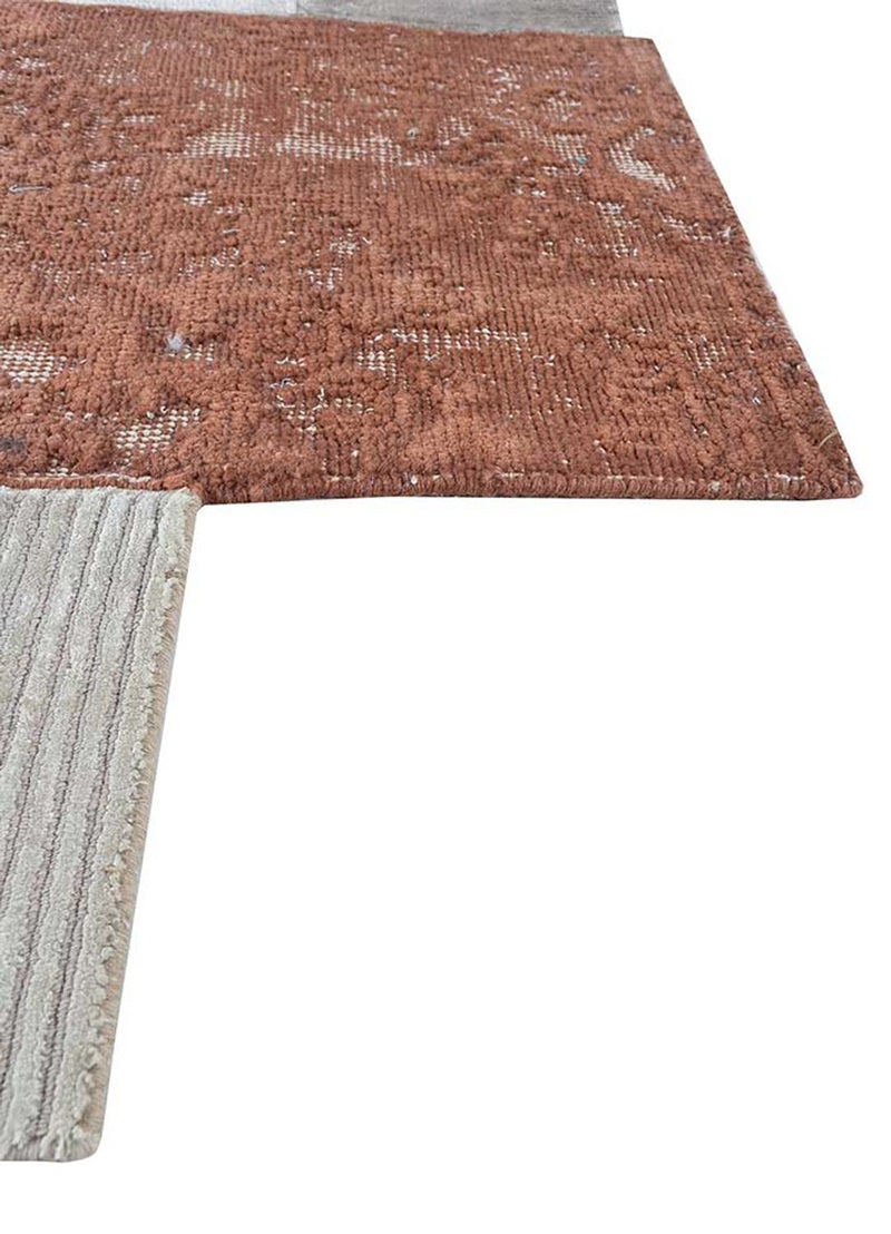 Ullteppe spesiell form  - 180 x 150 cm - krem