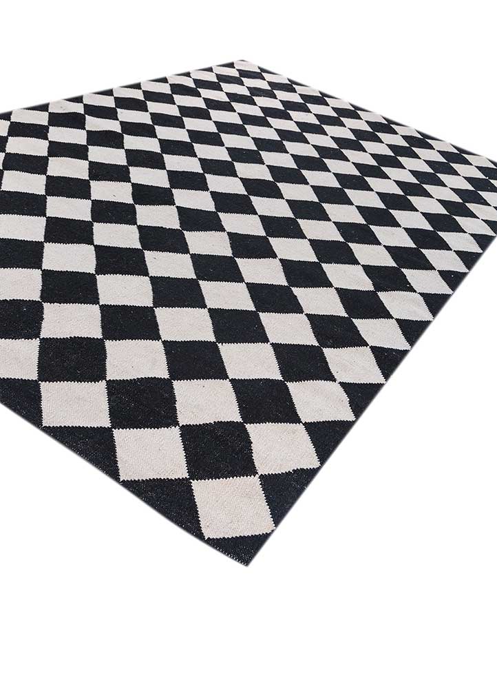 Ullteppe - 280 x 182 cm - svart og hvitt