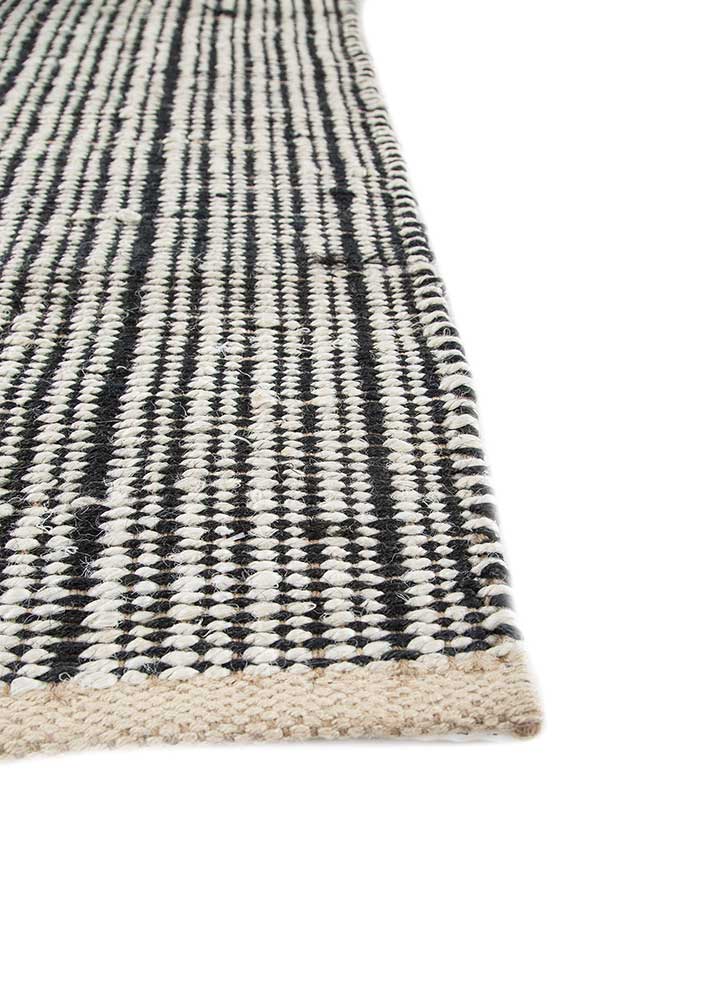 Sisalteppe - 240 x 150 cm - svart og hvitt