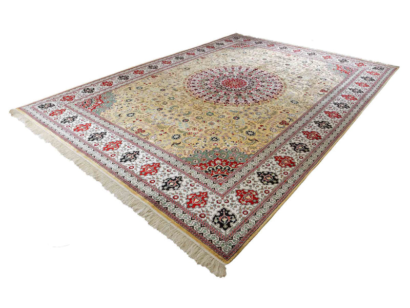 Silketeppe - Kina silke - 373 x 275 cm - lys beige