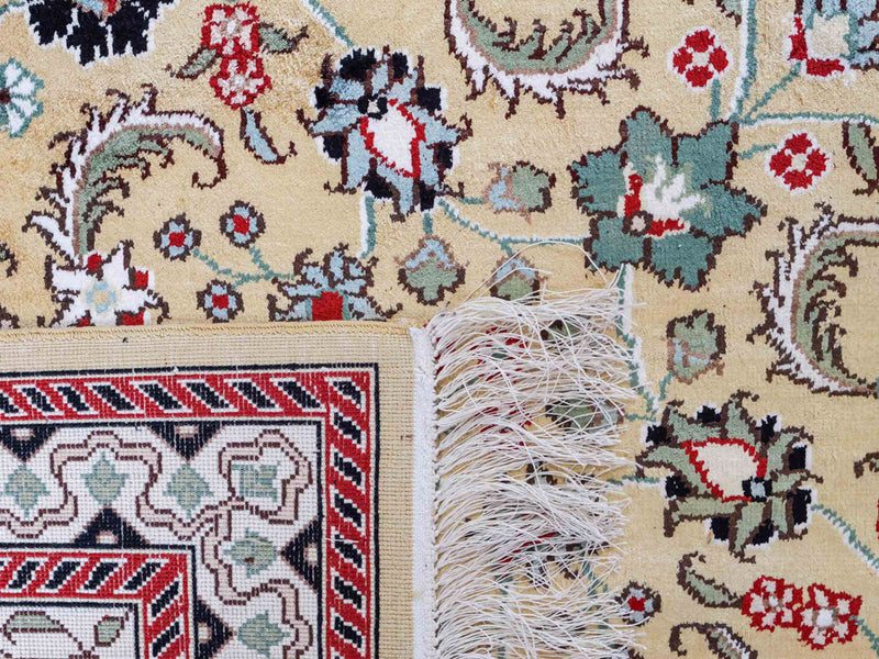 Silketeppe - Kina silke - 373 x 275 cm - lys beige