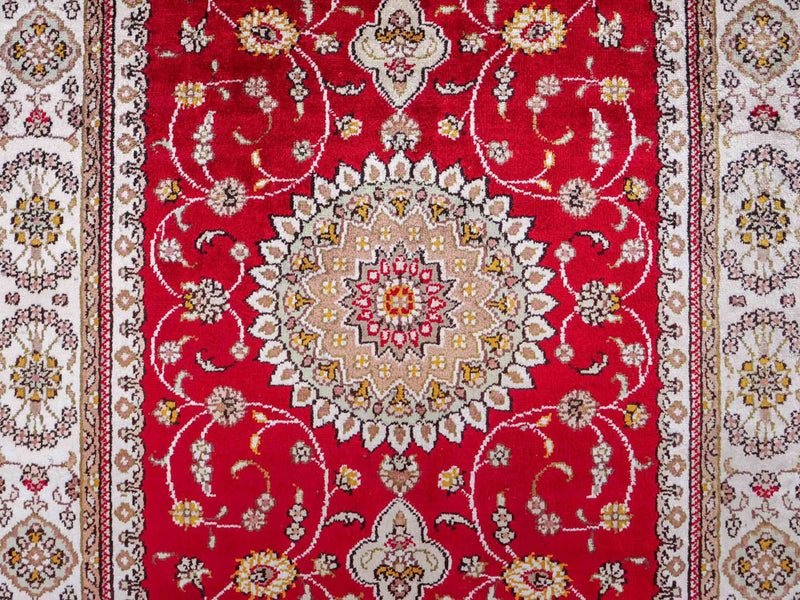Silketeppe - Kina silke - 120 x 77 cm - rød