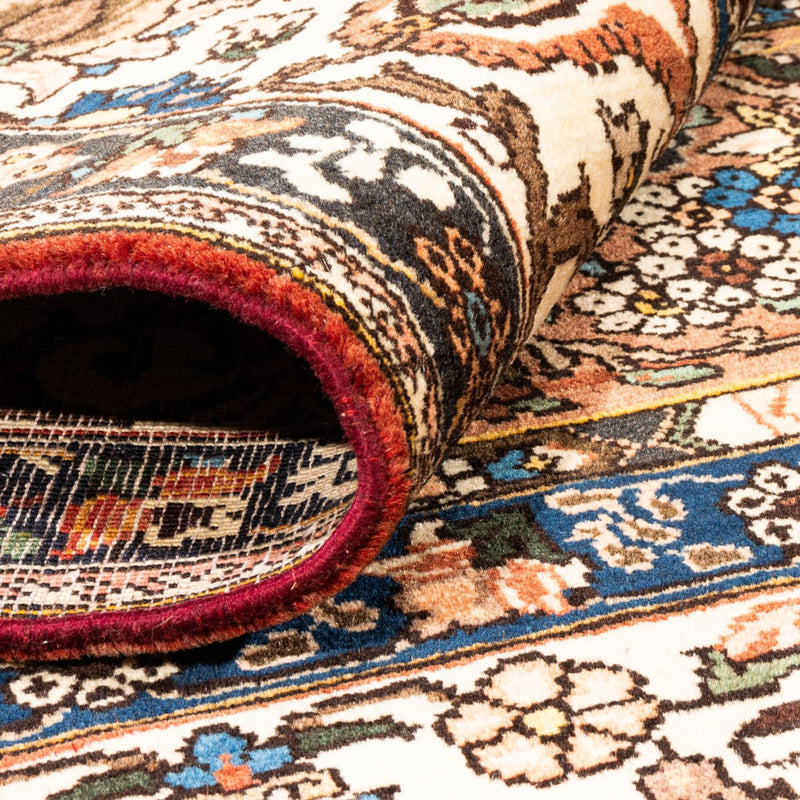 Bakhtiari Teppe 207x199cm - Persisk teppe