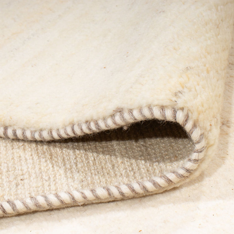 Gabbeh-teppe - persisk - 245 x 174 cm - lys beige