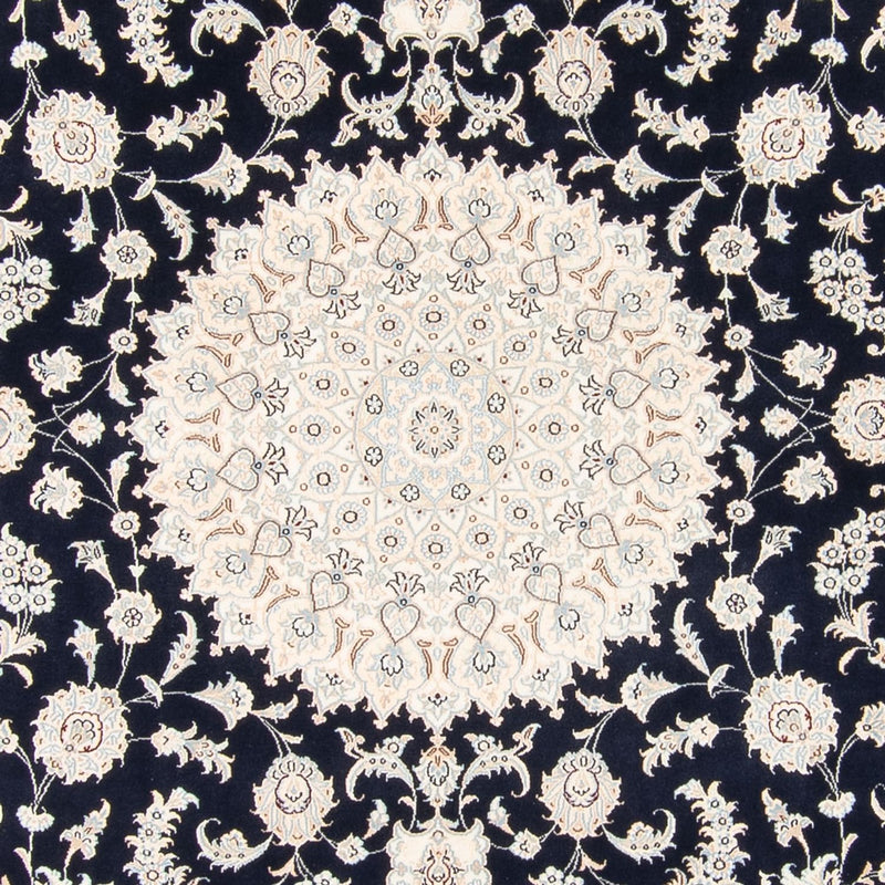 Nain Teppe 245x260cm - Persisk teppe