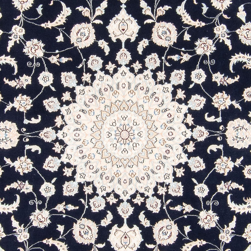 Nain Teppe 200x210cm - Persisk teppe