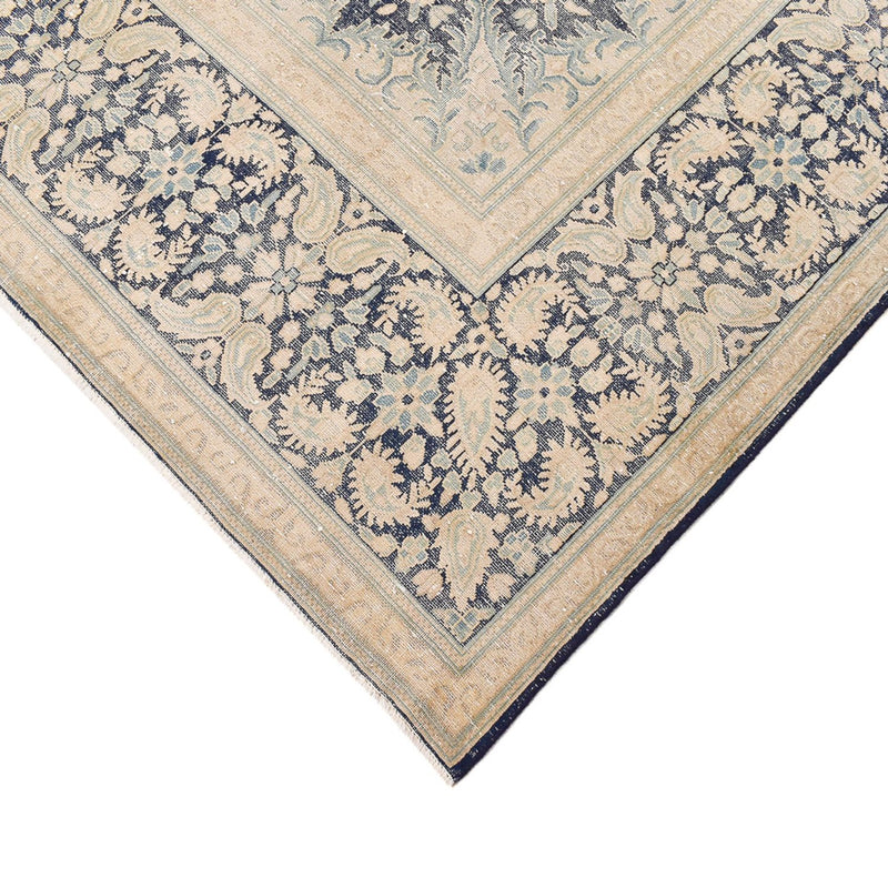 Vintage Carpet 292x406cm