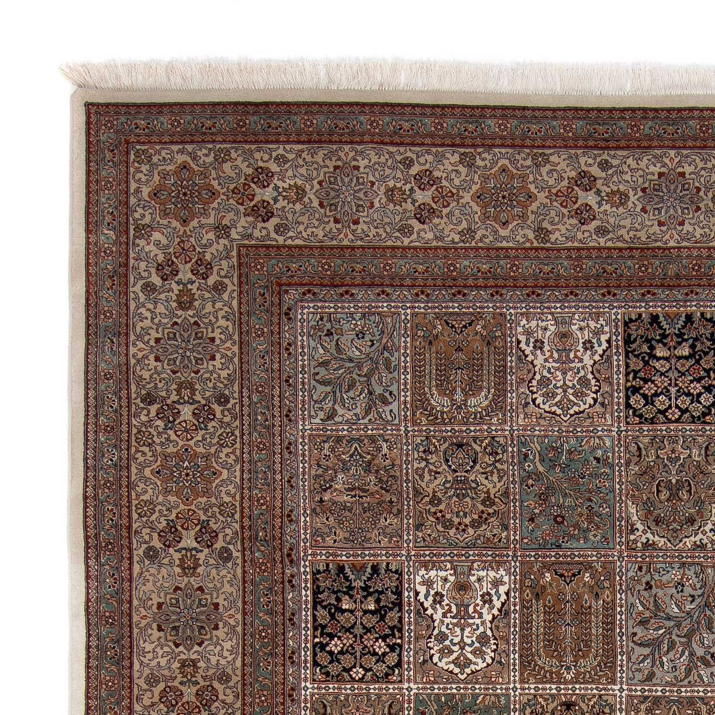 Bakhtiari Teppe 345x256cm - Persisk teppe